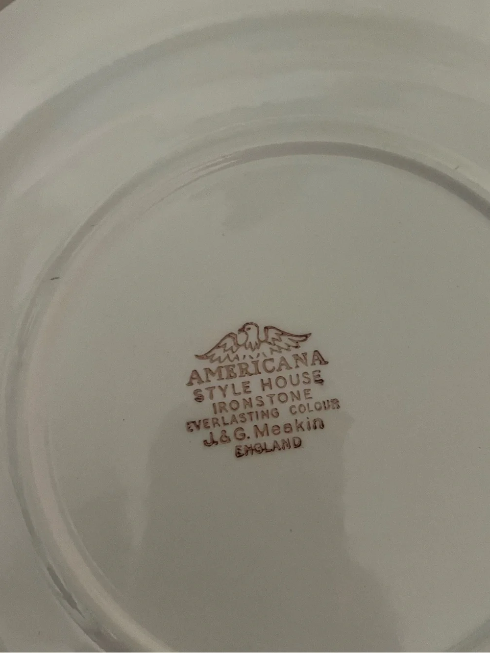 Ironstone J & G Meakin Americana; Brown and White Ironstone Dinner Plate; Englan